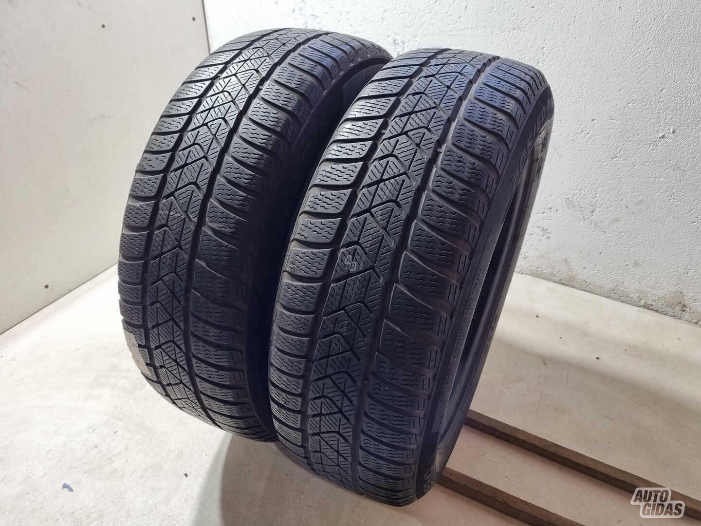 Pirelli 4-5mm R16 universal tyres passanger car