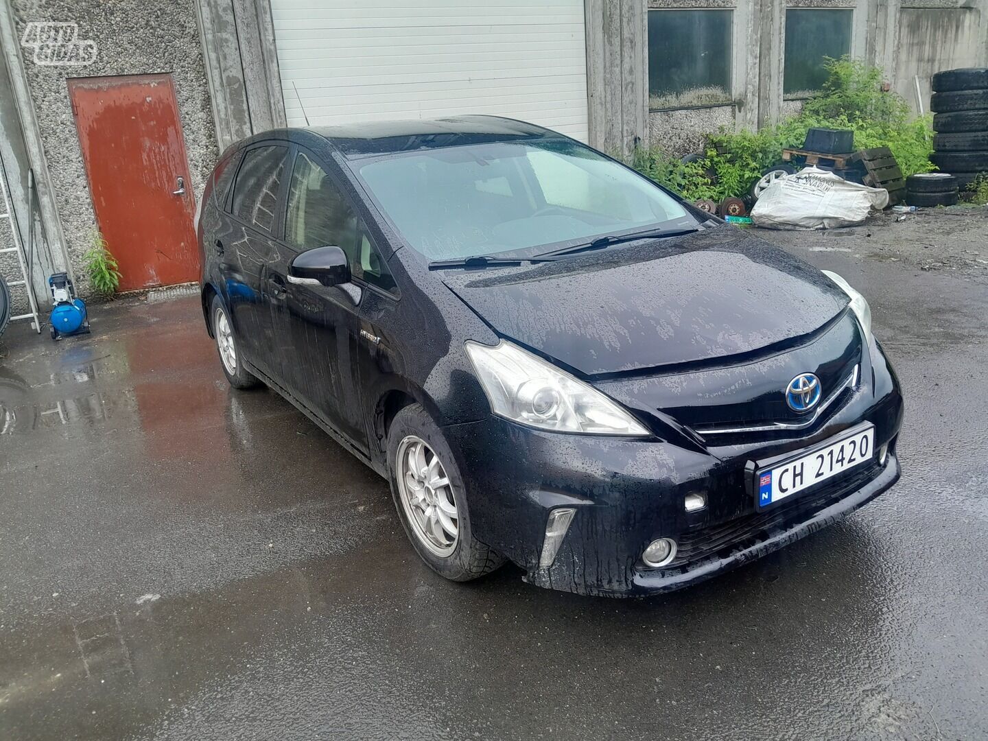 Toyota Prius+ 2012 y parts