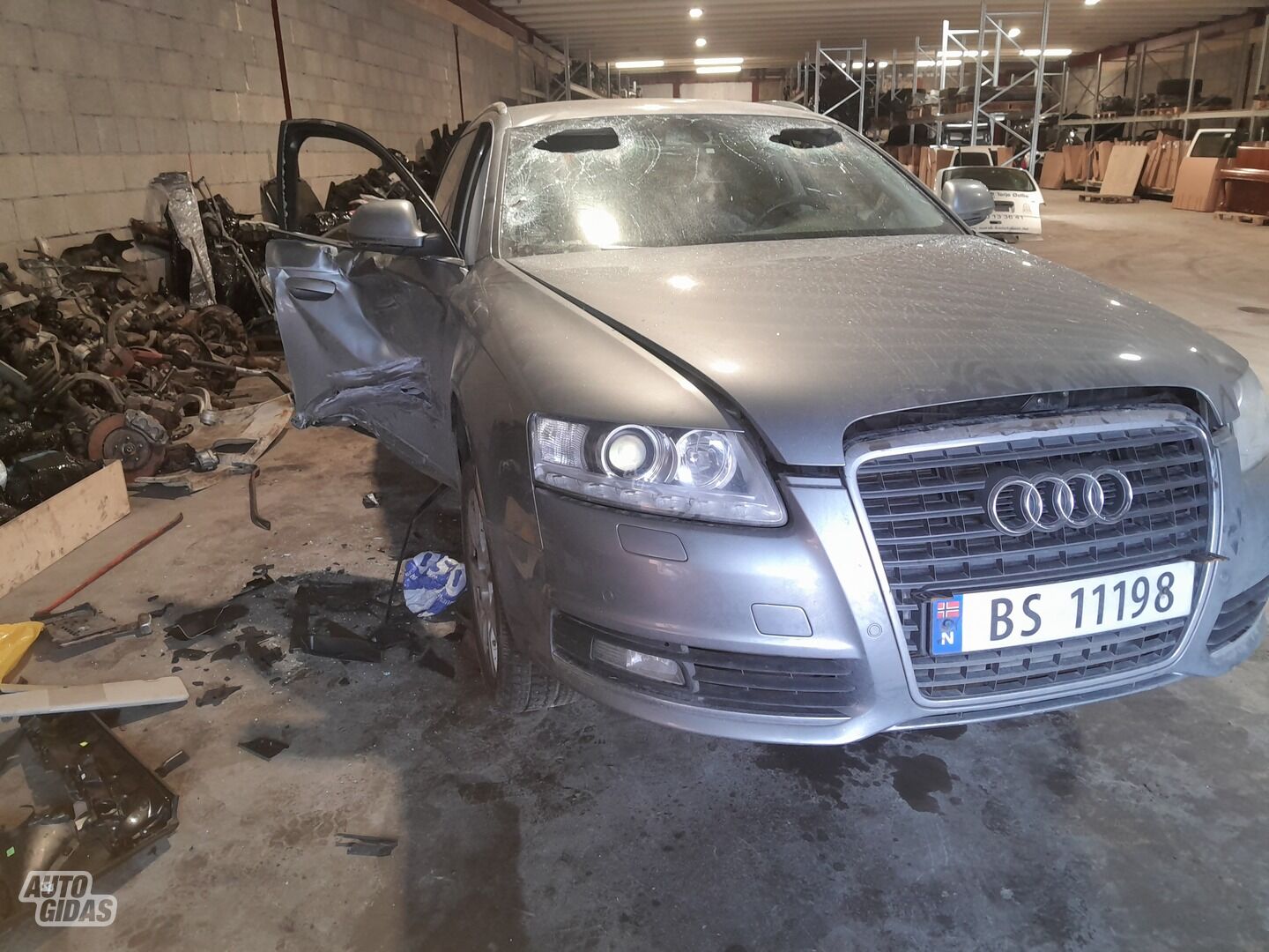 AUDI A6, Audi A6 2010 y parts