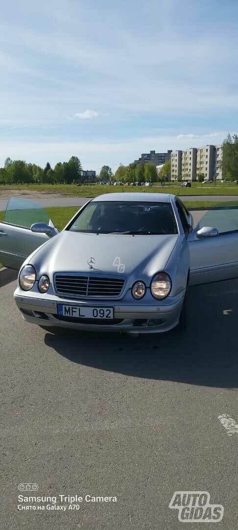 Mercedes-Benz CLK 200 W208 2001 m