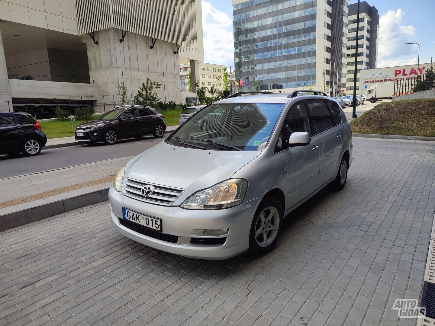 Toyota Avensis Verso 2004 m Vienatūris