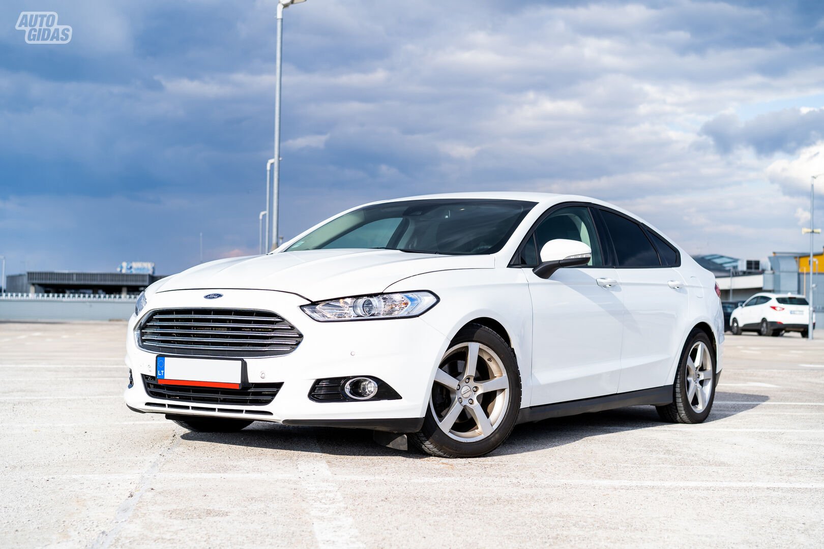 Ford Mondeo 2016 г Хэтчбек