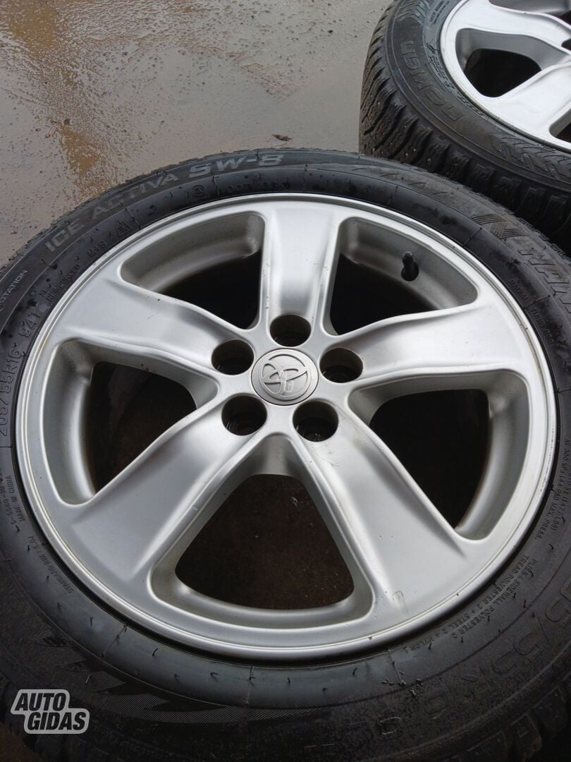 Toyota Prius light alloy R16 rims