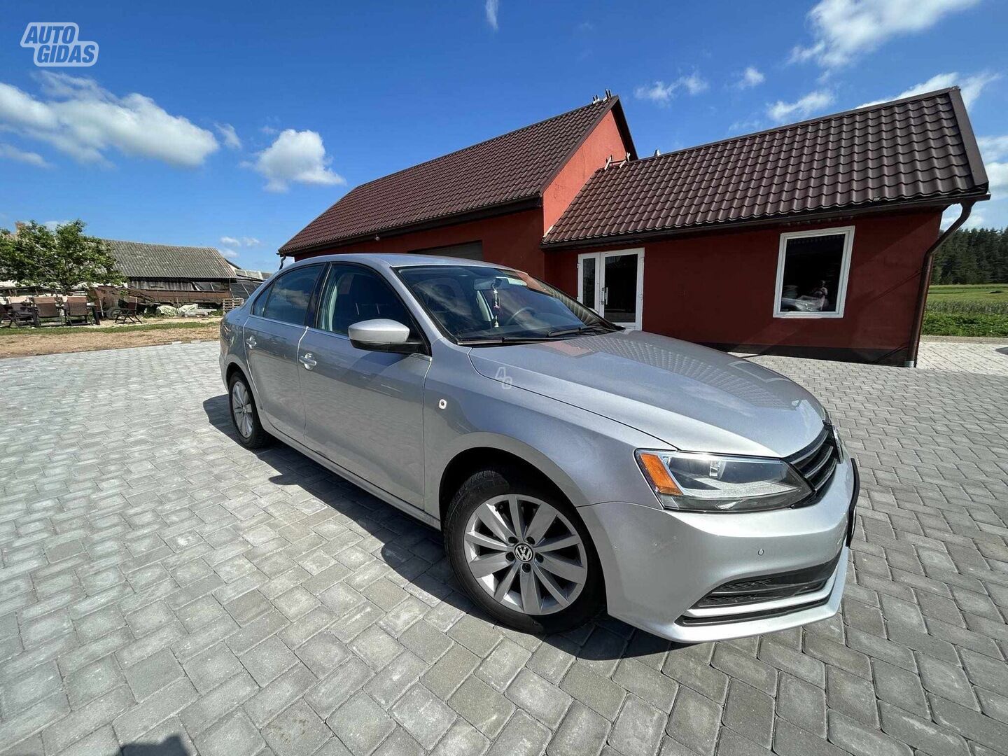 Volkswagen Jetta 2016 y Sedan