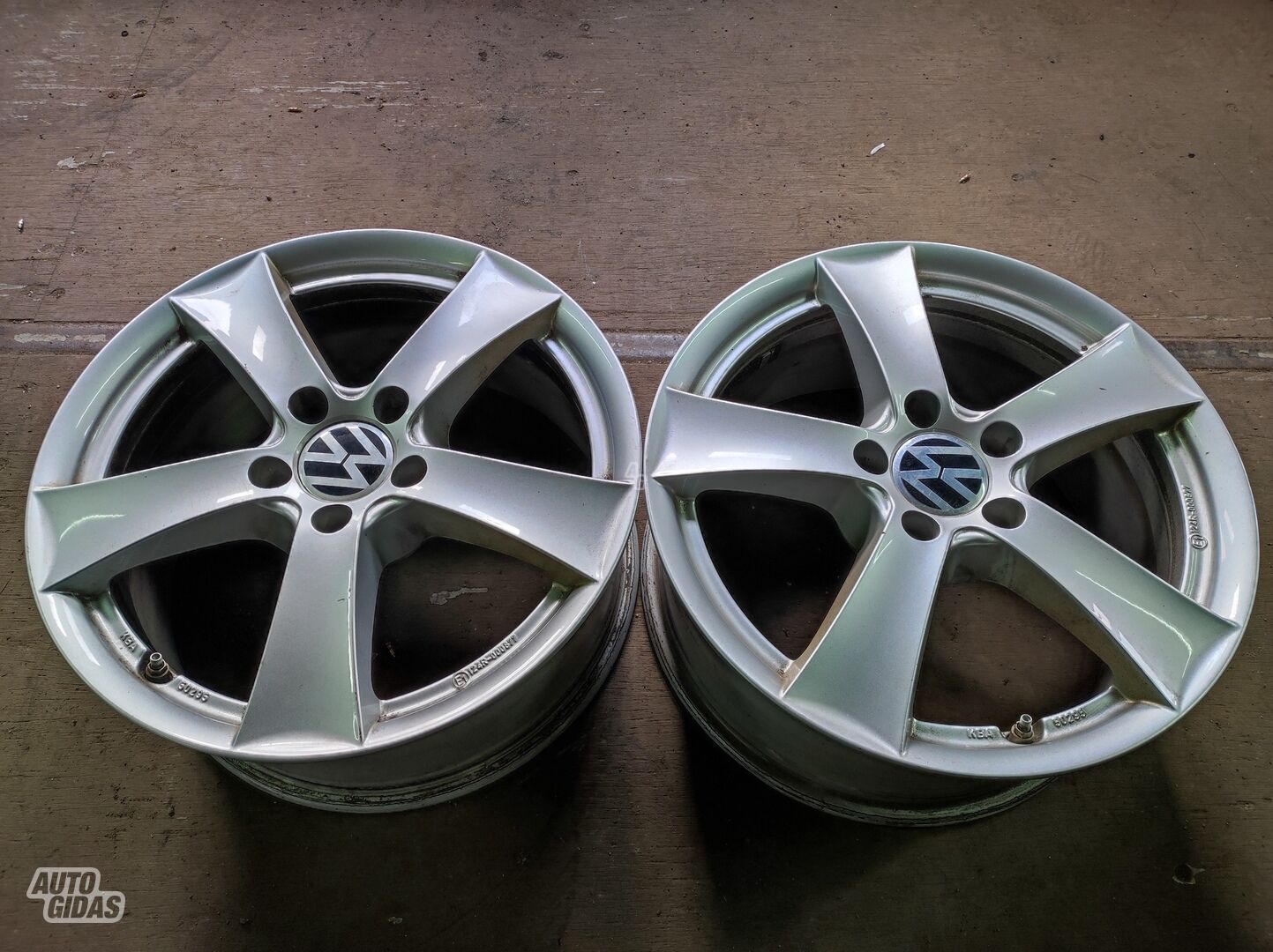 Dezent light alloy R17 rims