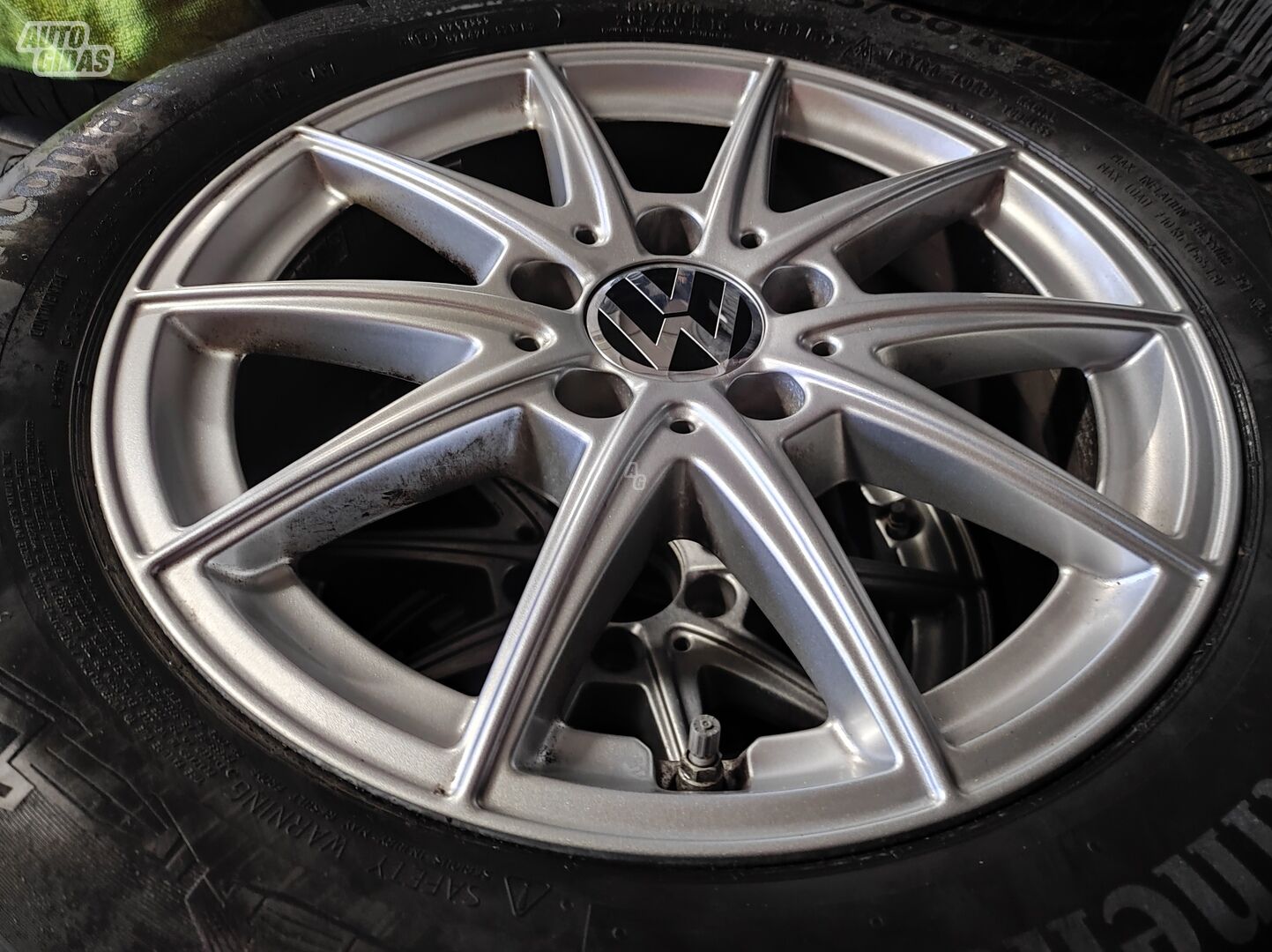 Volkswagen light alloy R16 rims