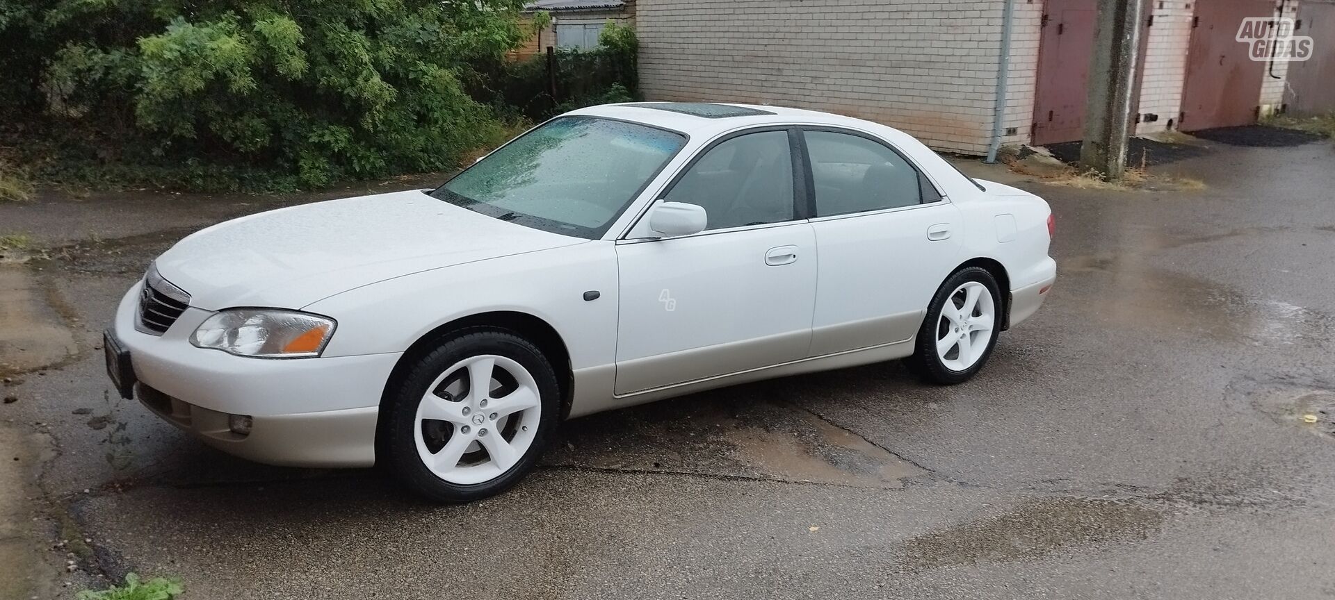 Mazda Millenia 2002 y Sedan