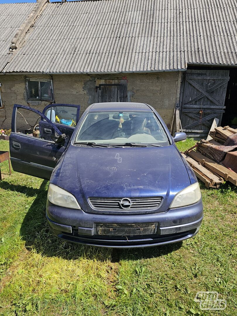 opel , Opel Astra I 2000 m dalys