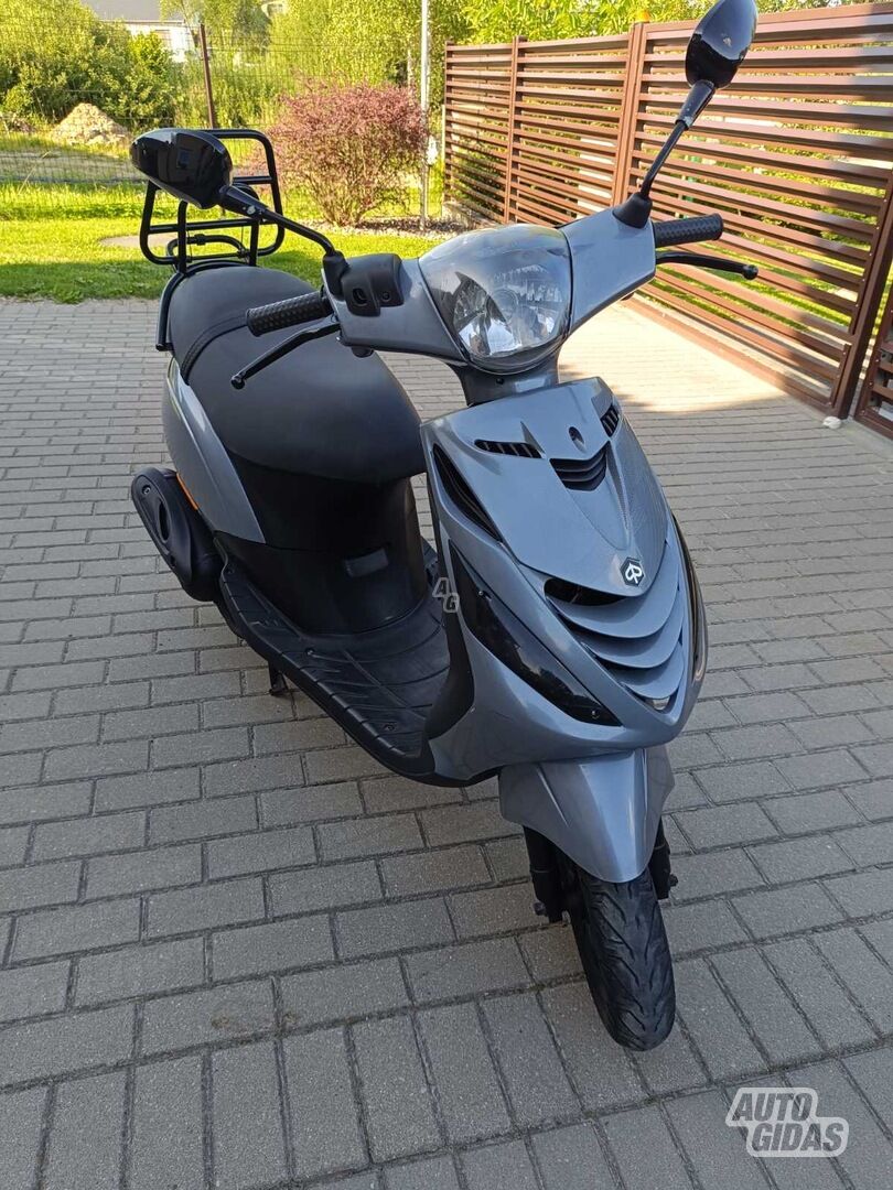 Piaggio ZIP 2017 m Motoroleris / Mopedas