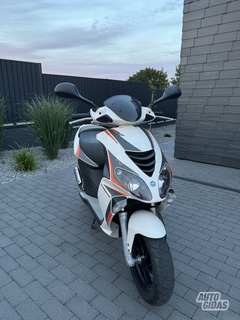 Piaggio NRG 2018 y Scooter / moped