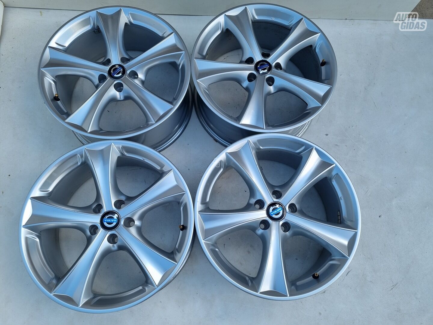 Volvo R18, XC90 XC90 light alloy R18 rims