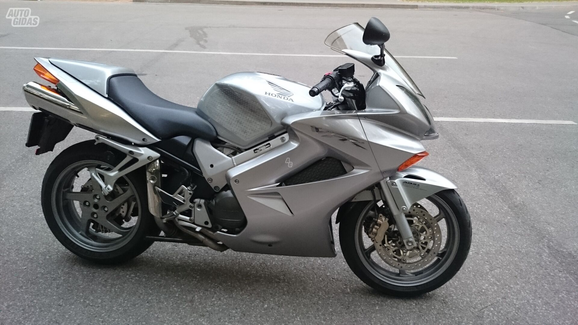 Honda VFR800F 2006 m Kelioninis / Touring / Sport Touring motociklas