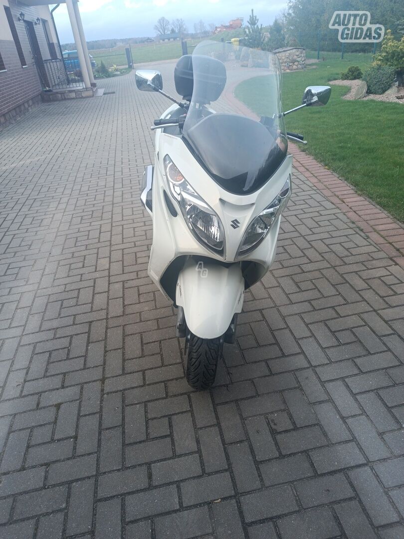 Suzuki Burgman 2013 y Scooter / moped