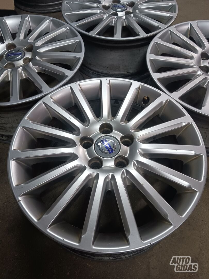 Volvo light alloy R17 rims