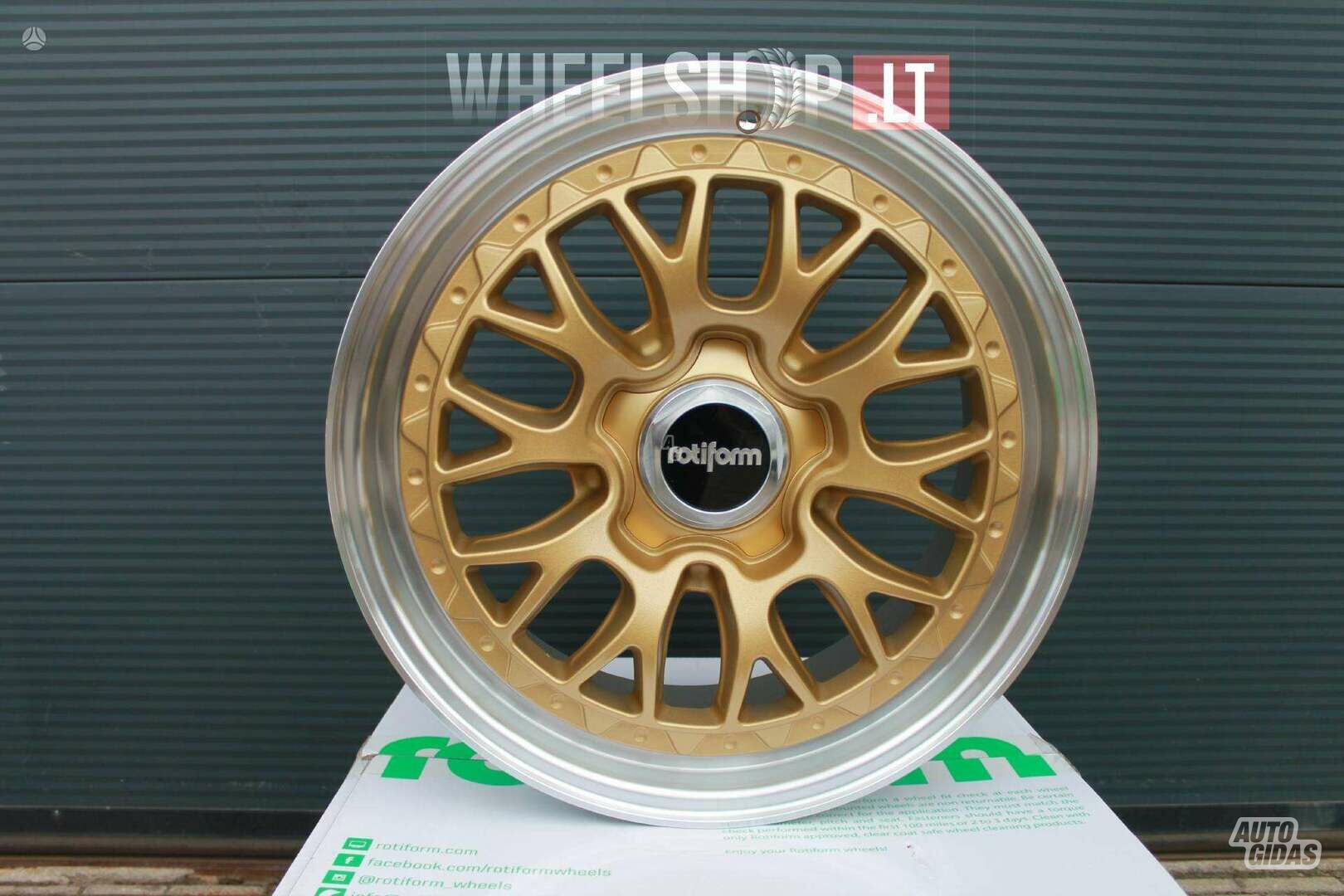 R156 LSR Gold + Lip rims