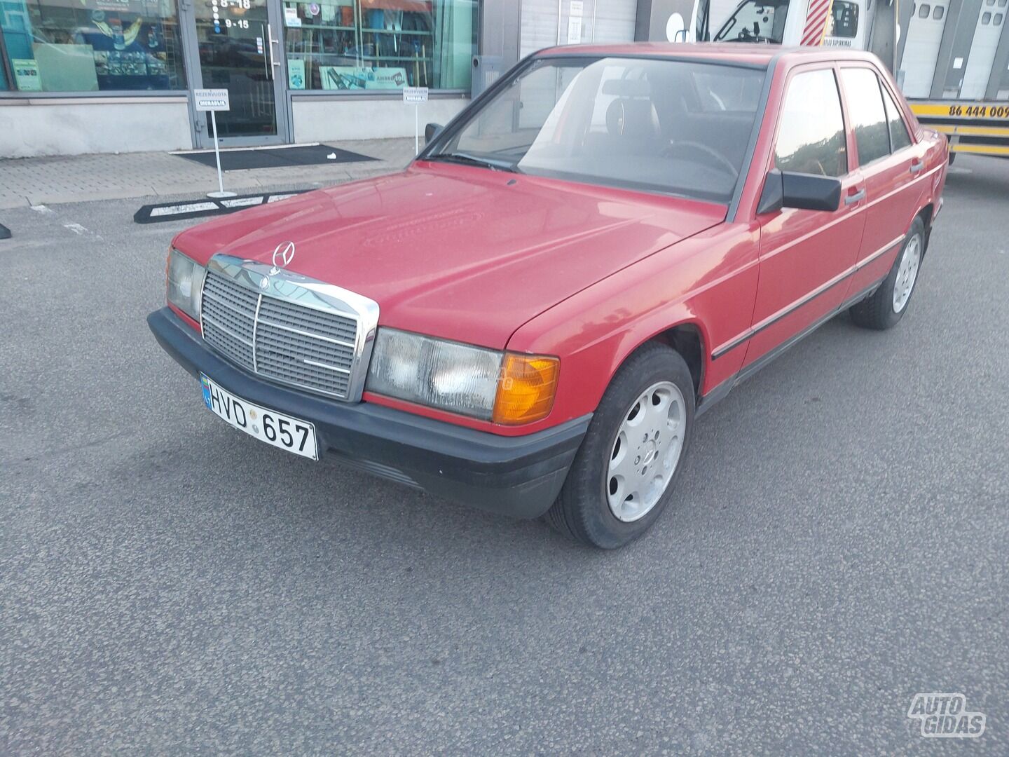 Mercedes-Benz 190 E 1984 y