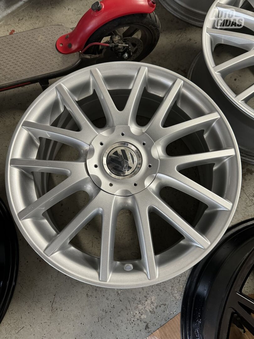 Vw light alloy R17 rims