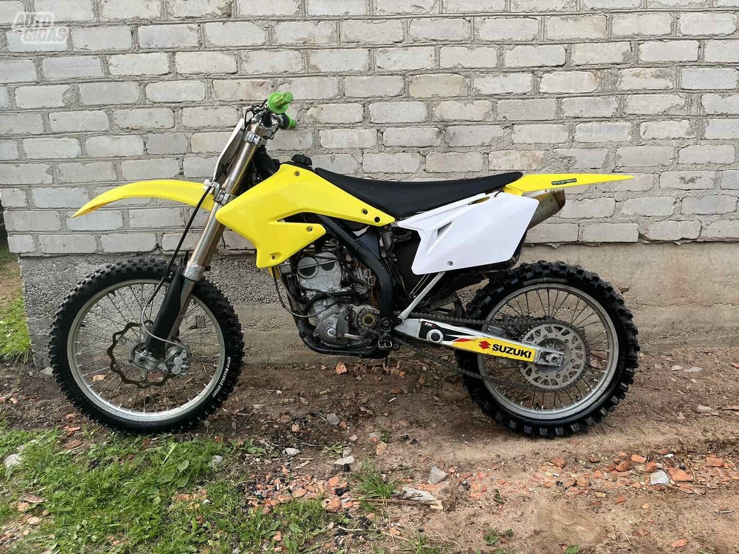 Suzuki RM-Z 2006 y Motocross / Supermoto motorcycle