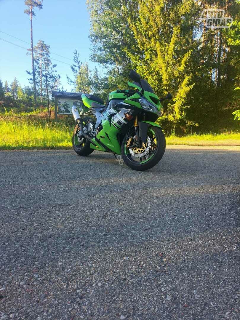 Kawasaki Ninja ZX-10R 2005 y Sport / Superbike motorcycle