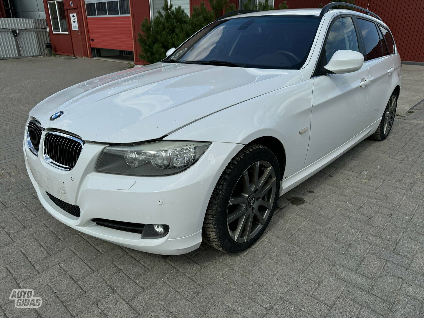 Ardomas automobilis, Bmw 330 2010 г запчясти