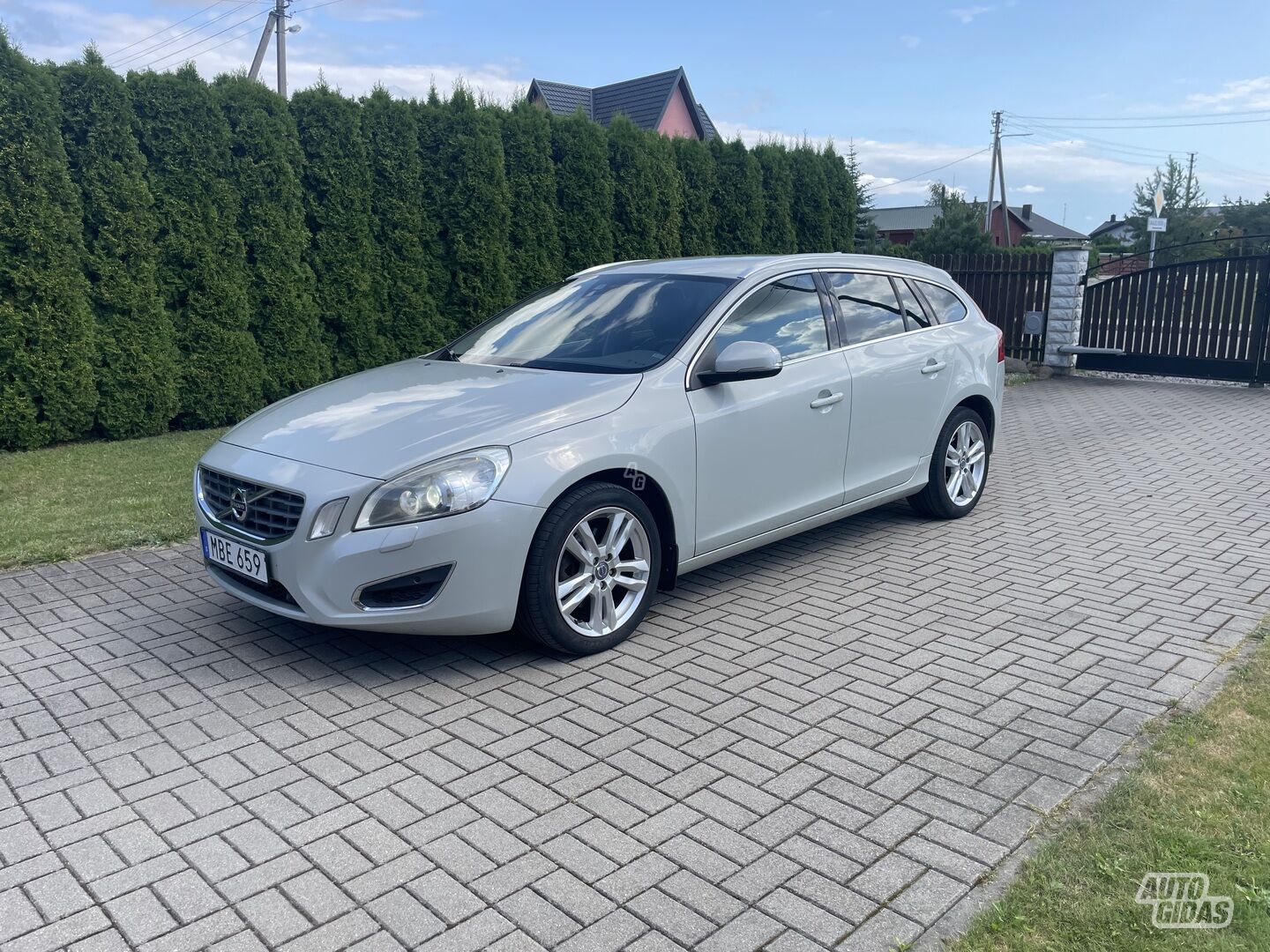 Volvo V60 D2 Momentum 2011 y