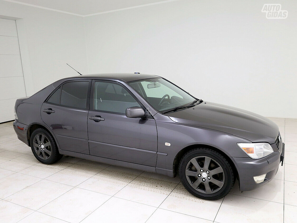 Lexus IS 200 2003 y Sedan