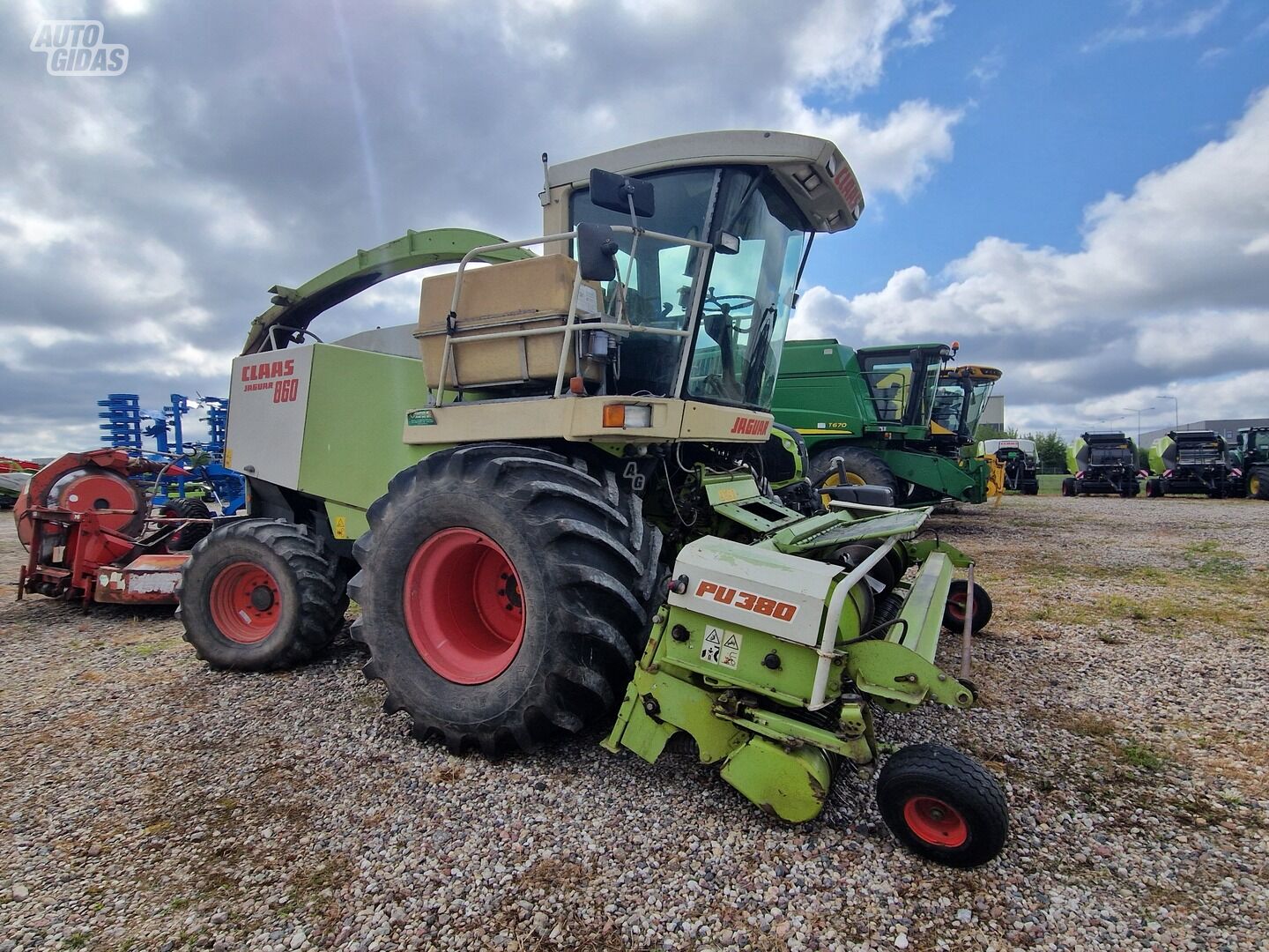 Claas Jaguar 860 2000 m Savaeigės pjaunamosios-smulkintuvai