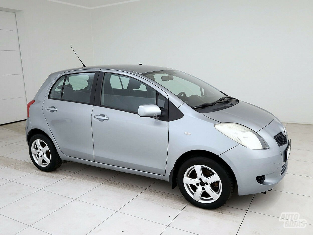 Toyota Yaris 2006 y Hatchback