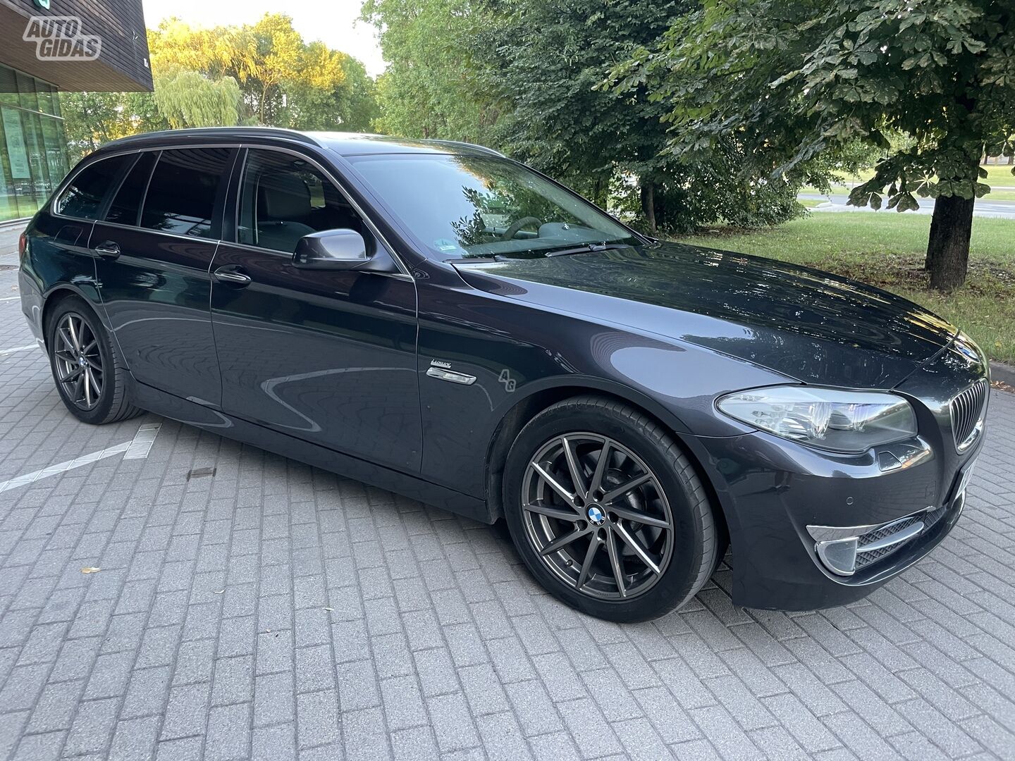 Bmw 520 F10 d Touring 2011 y