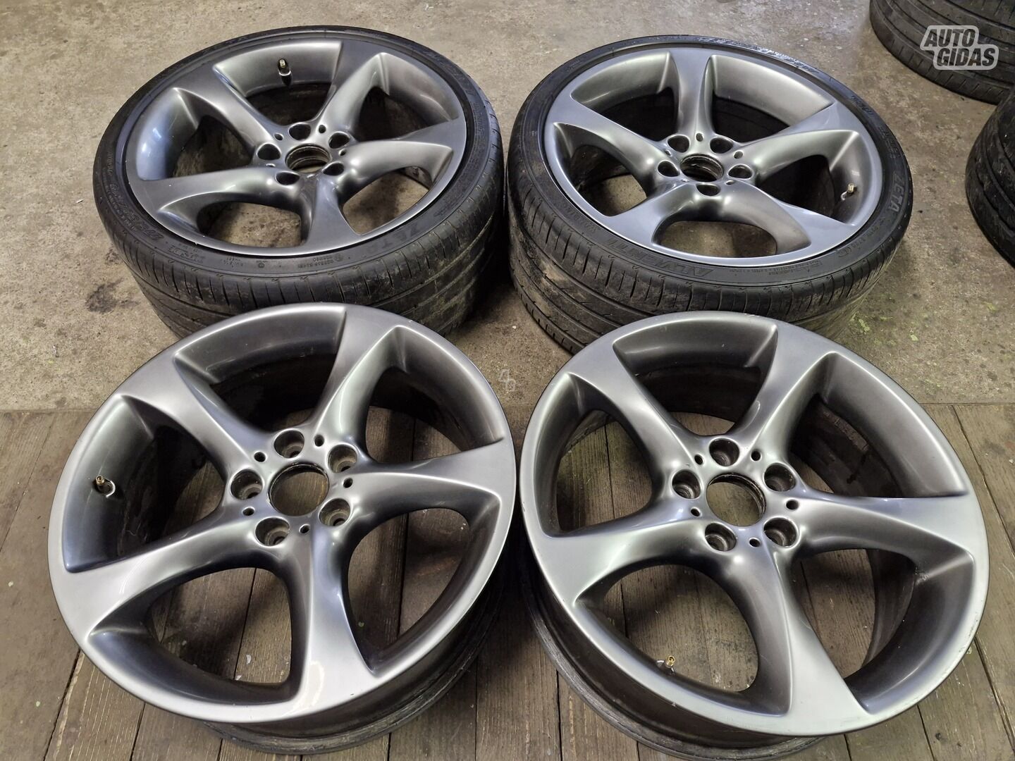 BBS M Style 230 lengvojo lydinio R19 ratlankiai