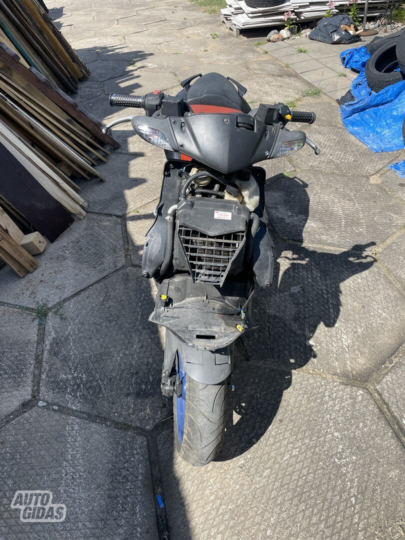 Aprilia SR 2007 y Scooter / moped