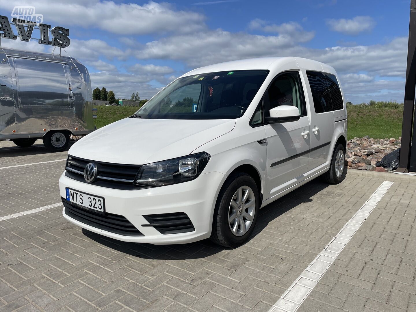 Volkswagen Caddy TDI TrendLine 2017 y