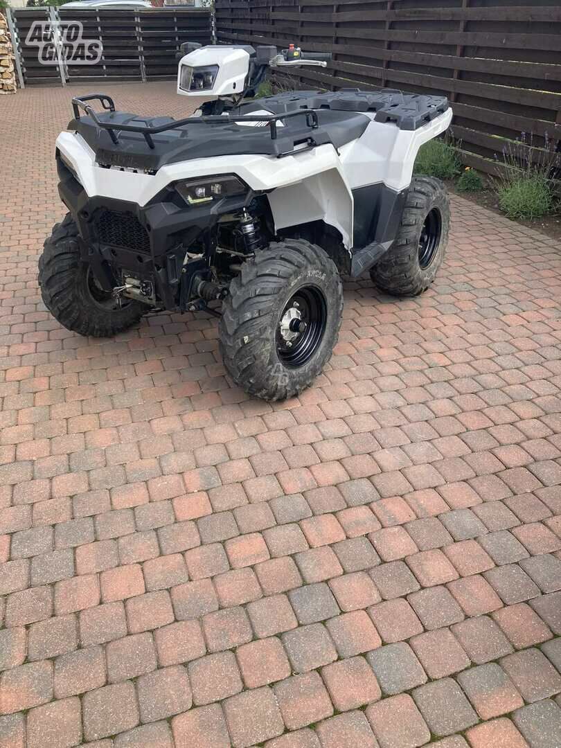 Polaris 550 2022 г Четырех мотоцикл