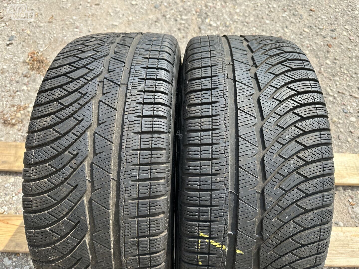 Michelin Siunciam, 6mm R18 универсальные шины для автомобилей