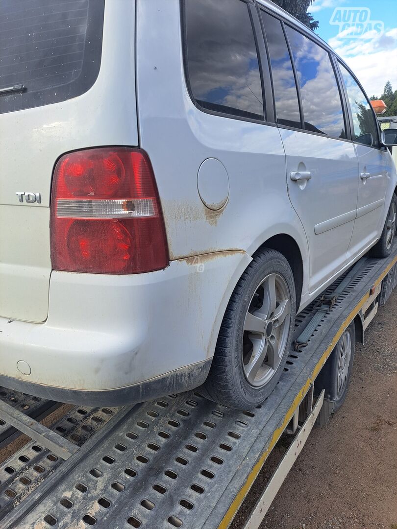 Volkswagen Touran 2004 y parts