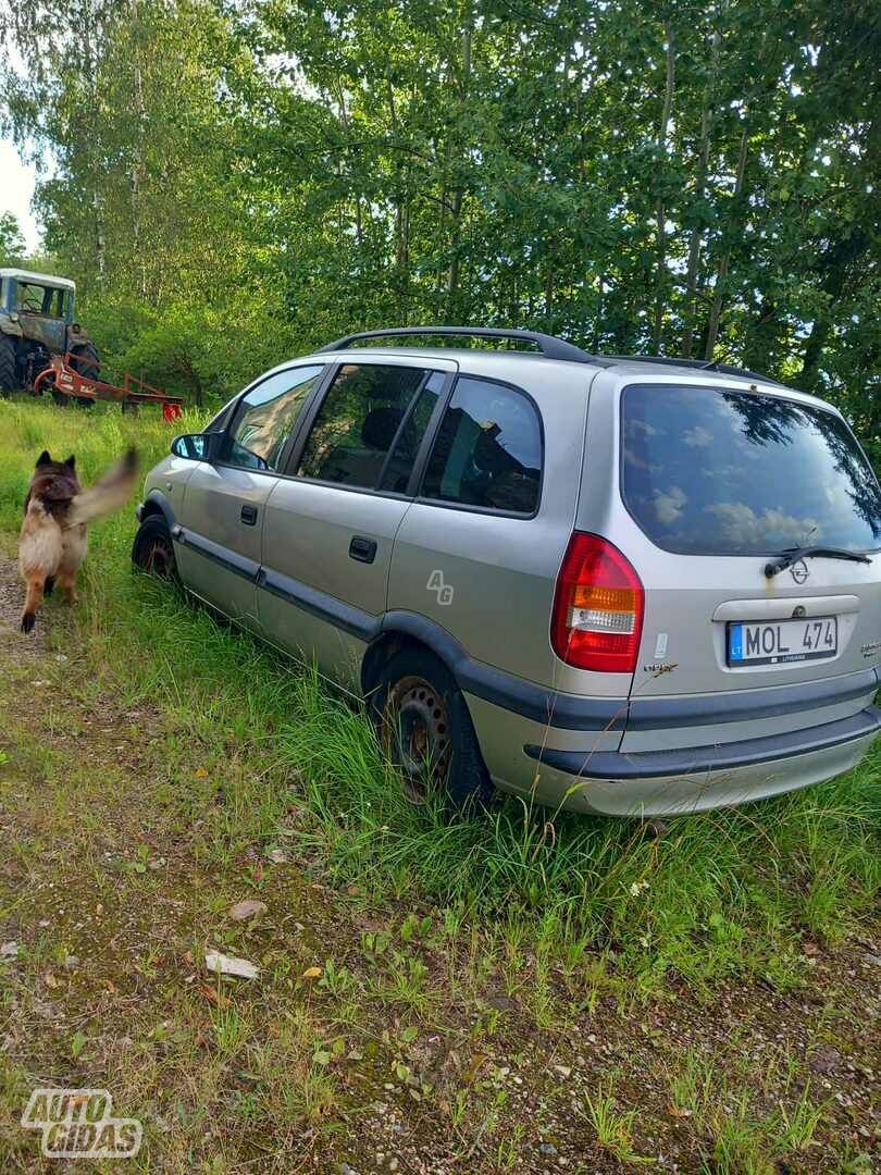 Opel Zafira 2001 m Vienatūris