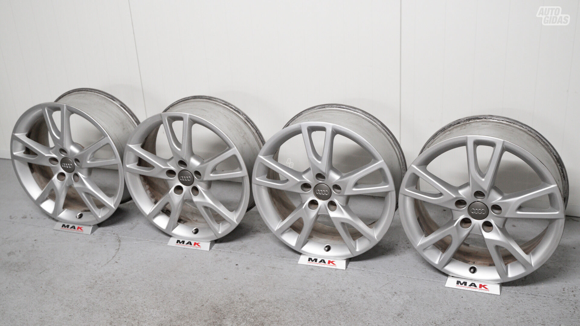 Audi light alloy R18 rims