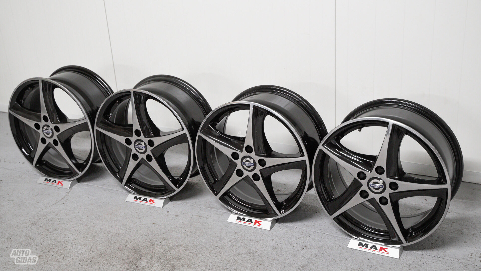 Enzo light alloy R16 rims