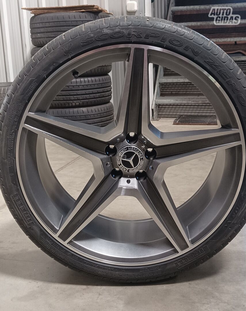 Light alloy R22 rims