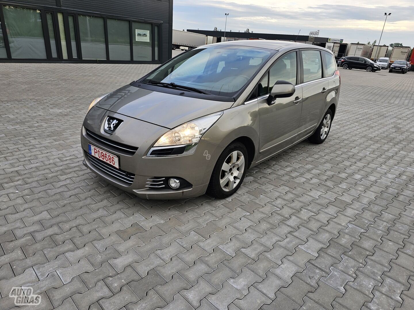 Peugeot 5008 HDi Premium 2010 m