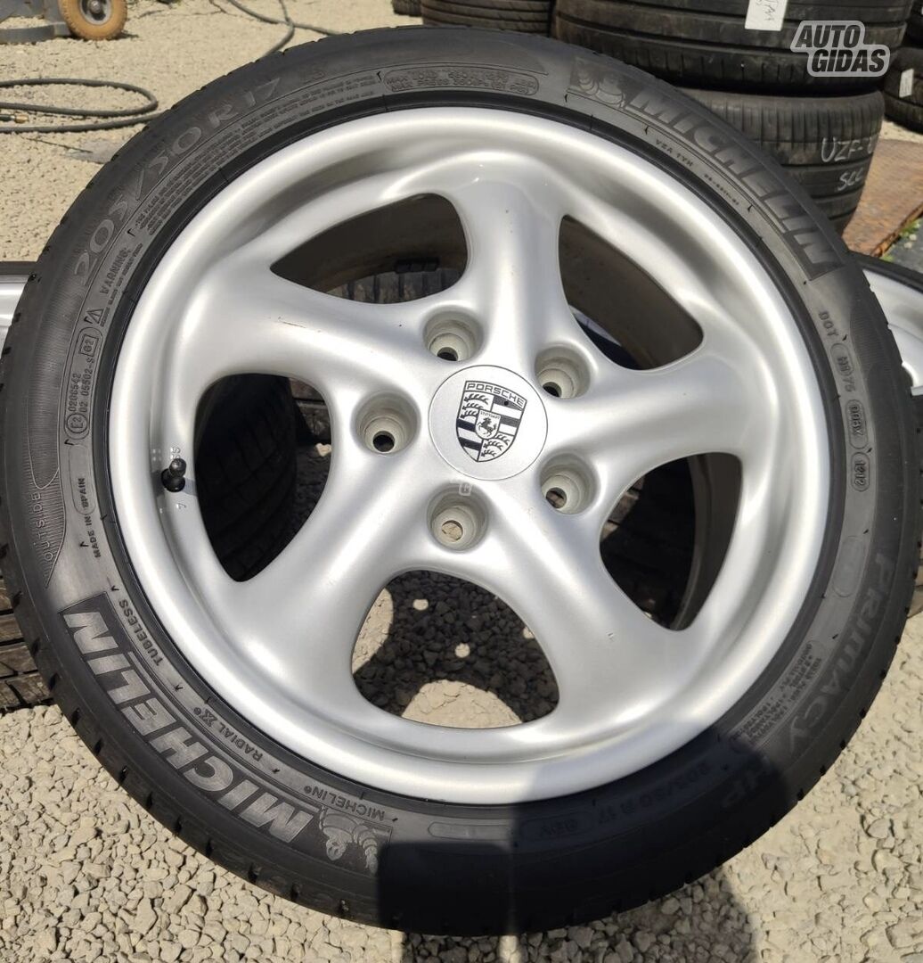 Porsche light alloy R17 rims