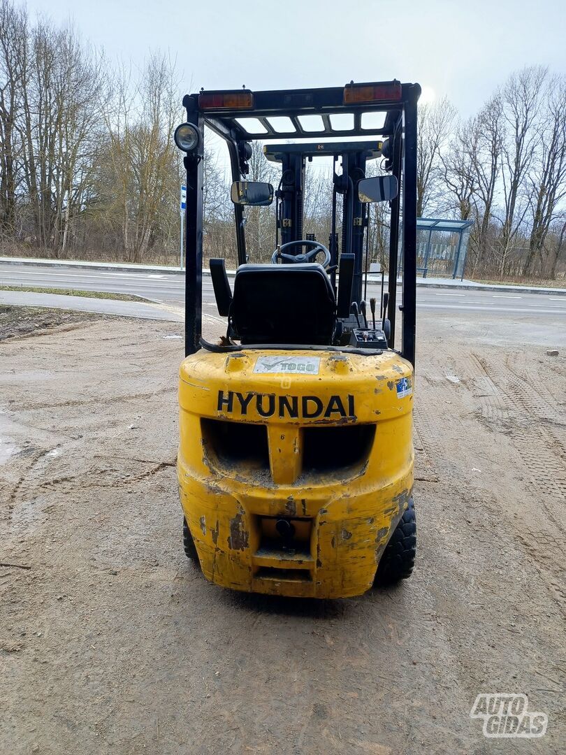 Hyundai 2016 y Loader