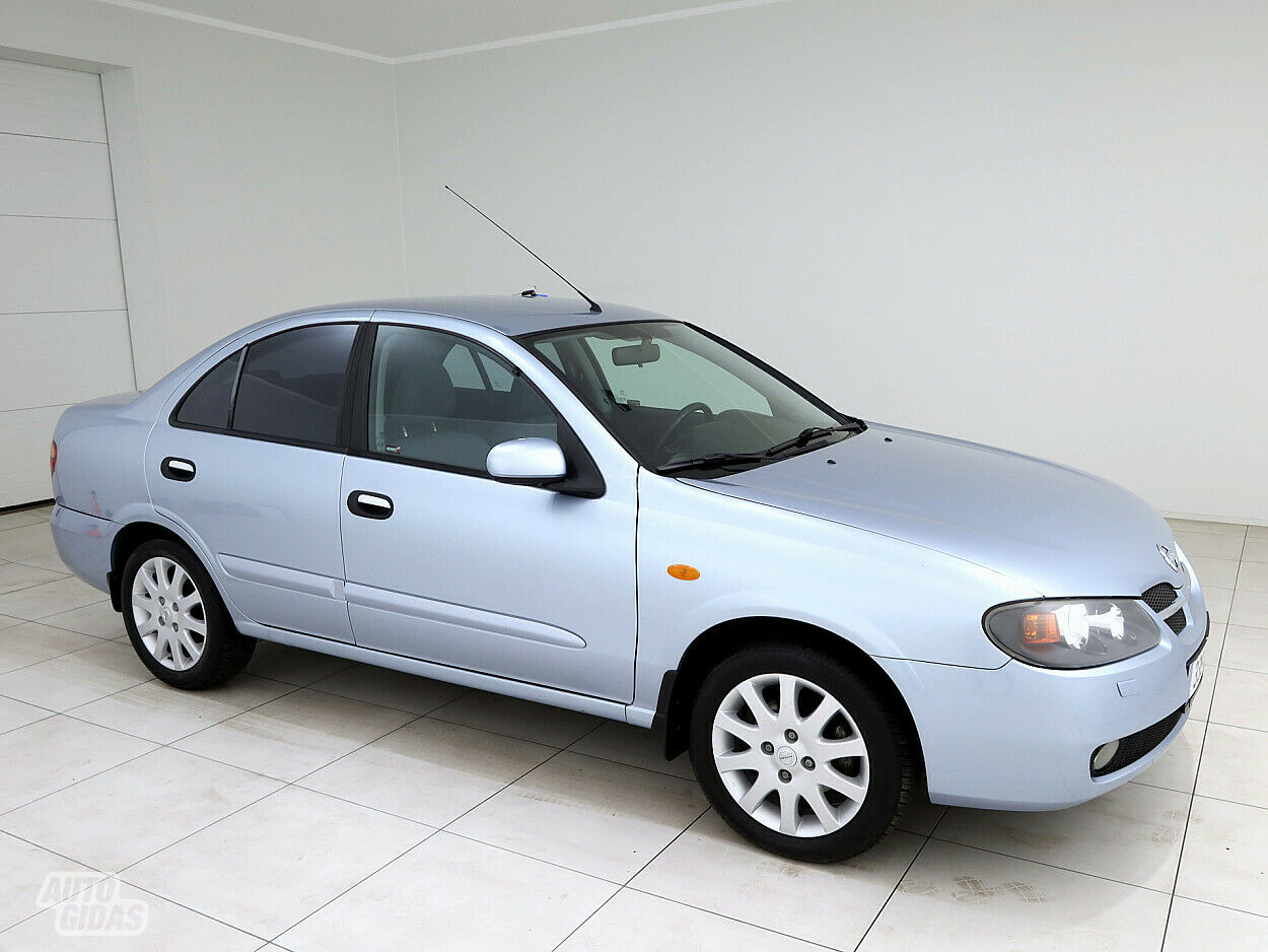 Nissan Almera 2005 г Седан