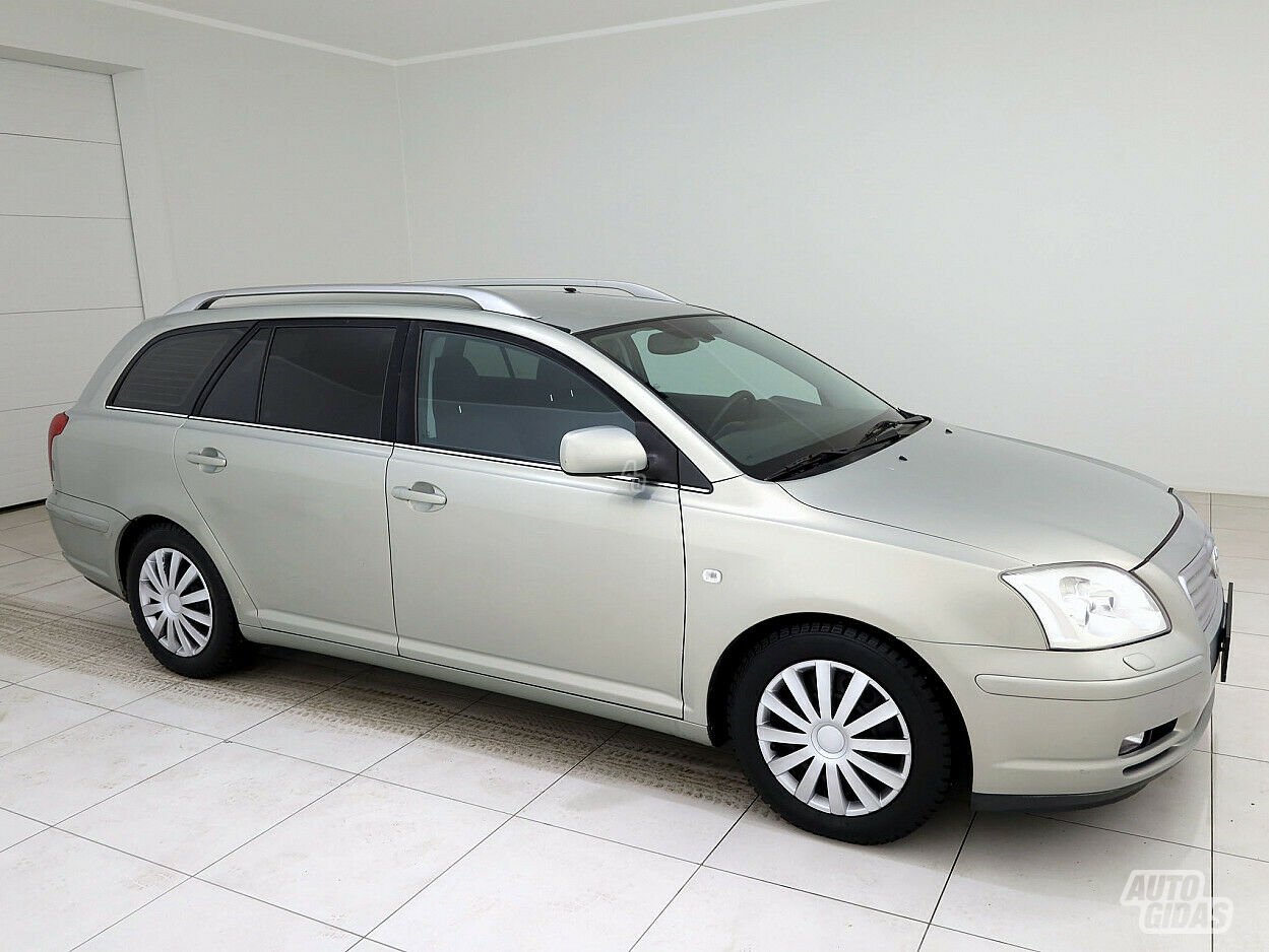 Toyota Avensis 2005 г Универсал