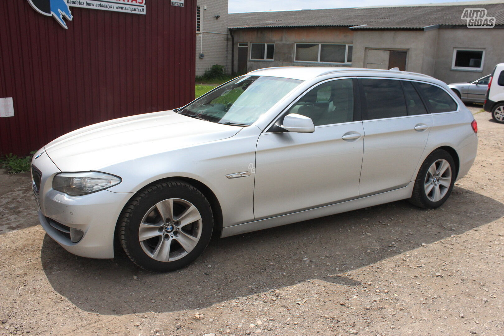 Bmw 520 F10 2011 m dalys