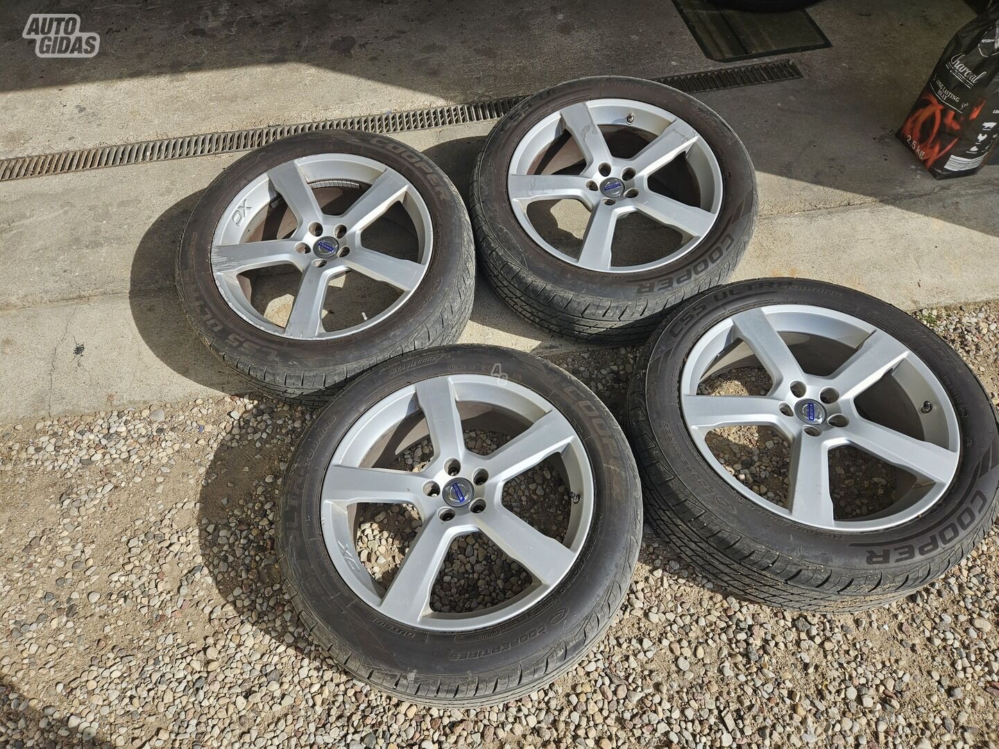 XC60 light alloy R20 rims