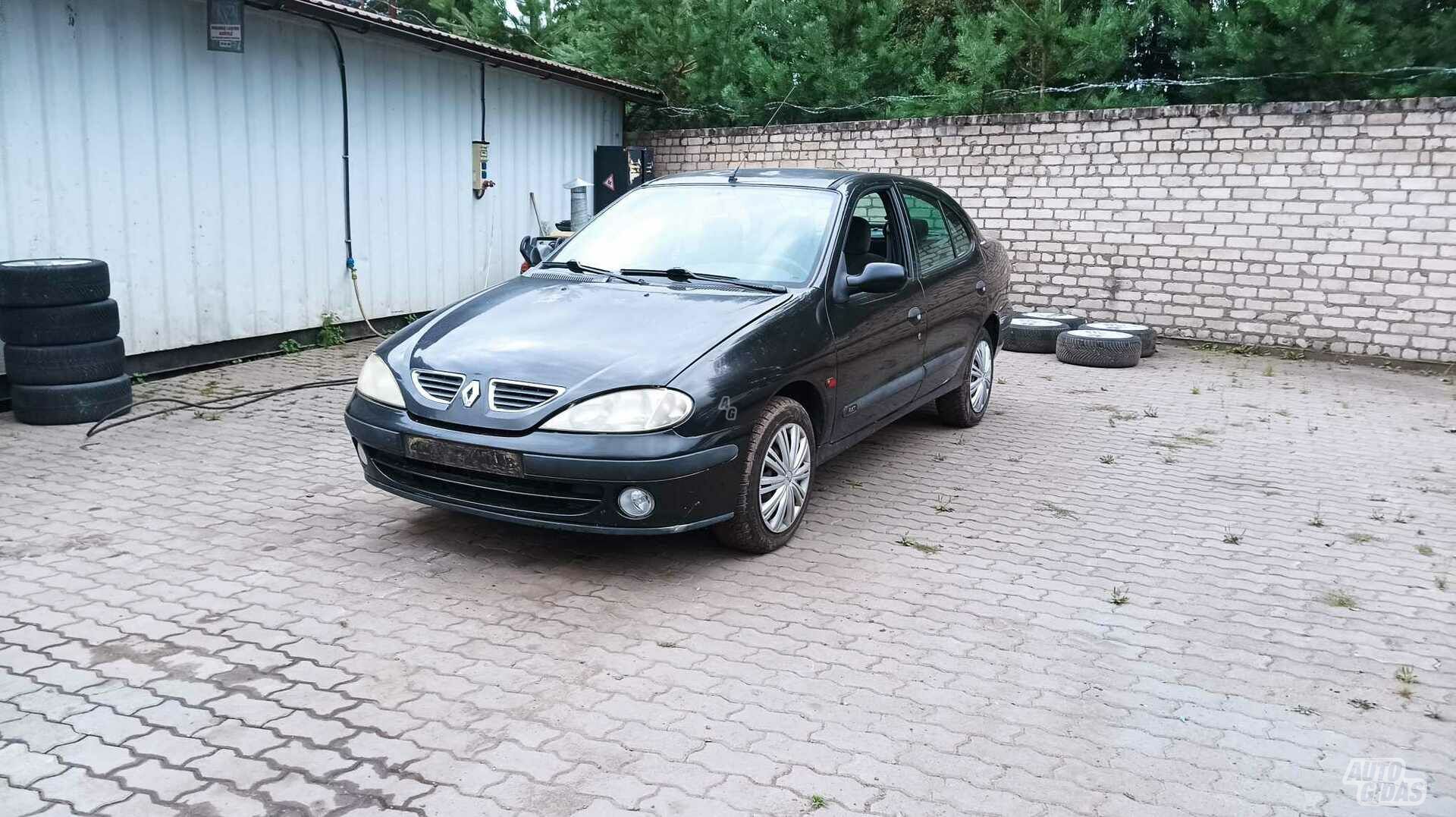 F9Q 732, Renault Megane I 2000 m dalys