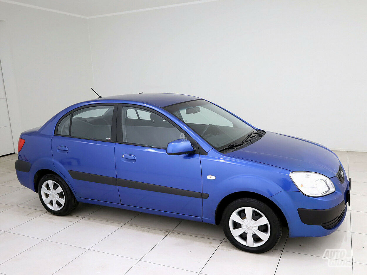 Kia Rio 2005 г Седан