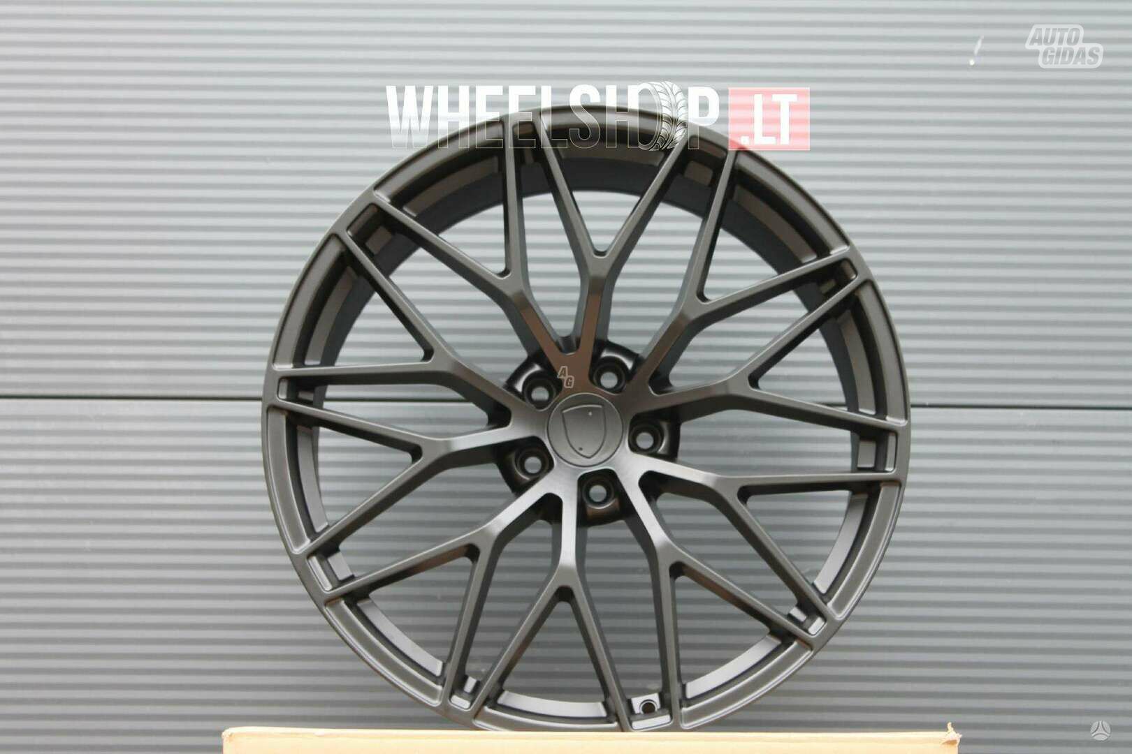 Porsche Macan GTS Satin Black light alloy R20 rims