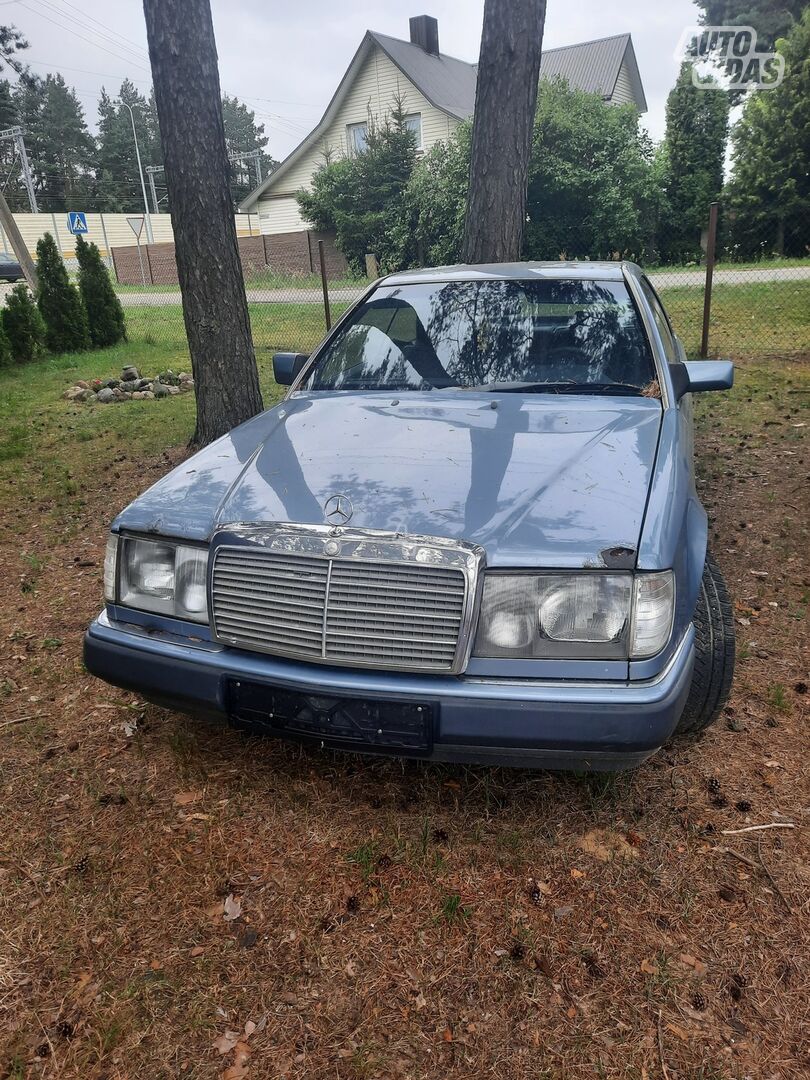 Mercedes-Benz 300 1988 y Coupe